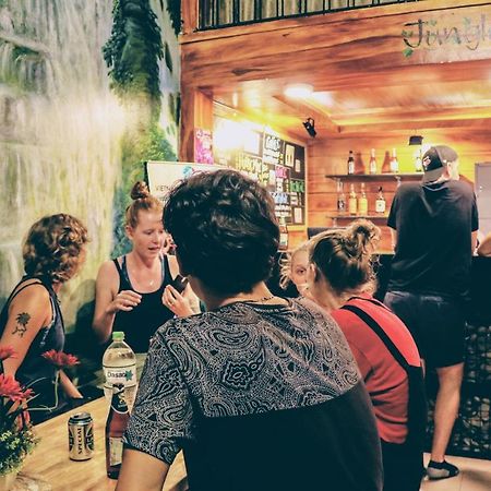 Jungle House Hostel Хошимин Екстериор снимка