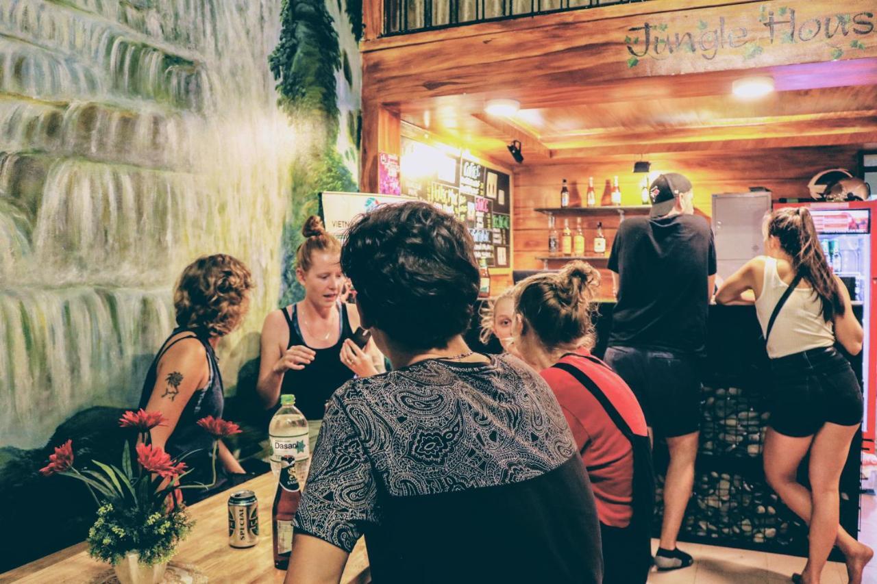 Jungle House Hostel Хошимин Екстериор снимка